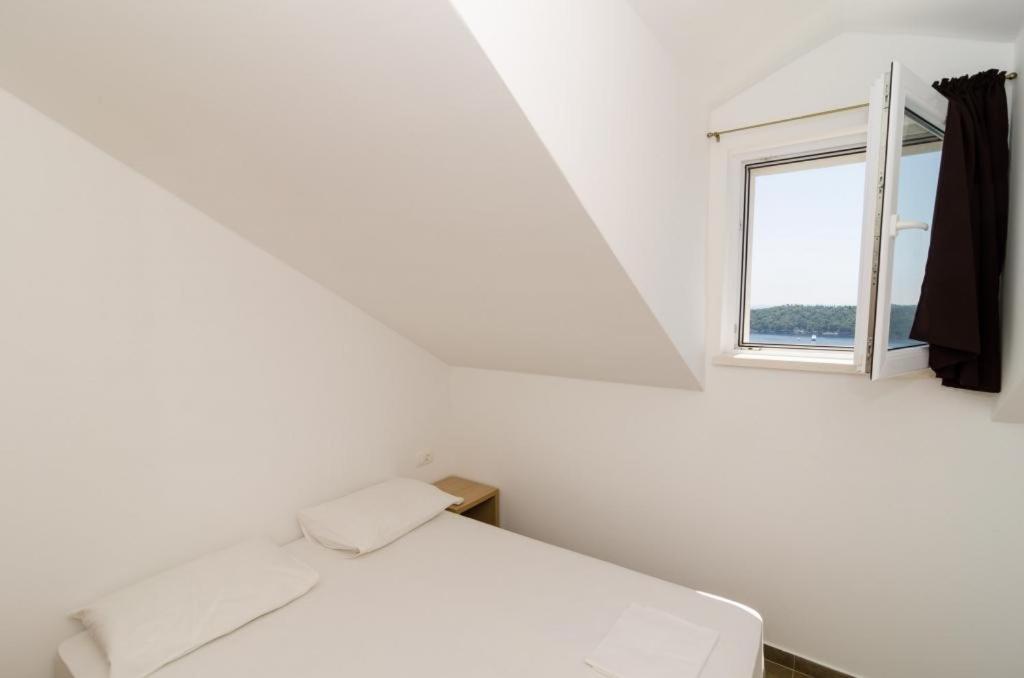 Ari Apartment